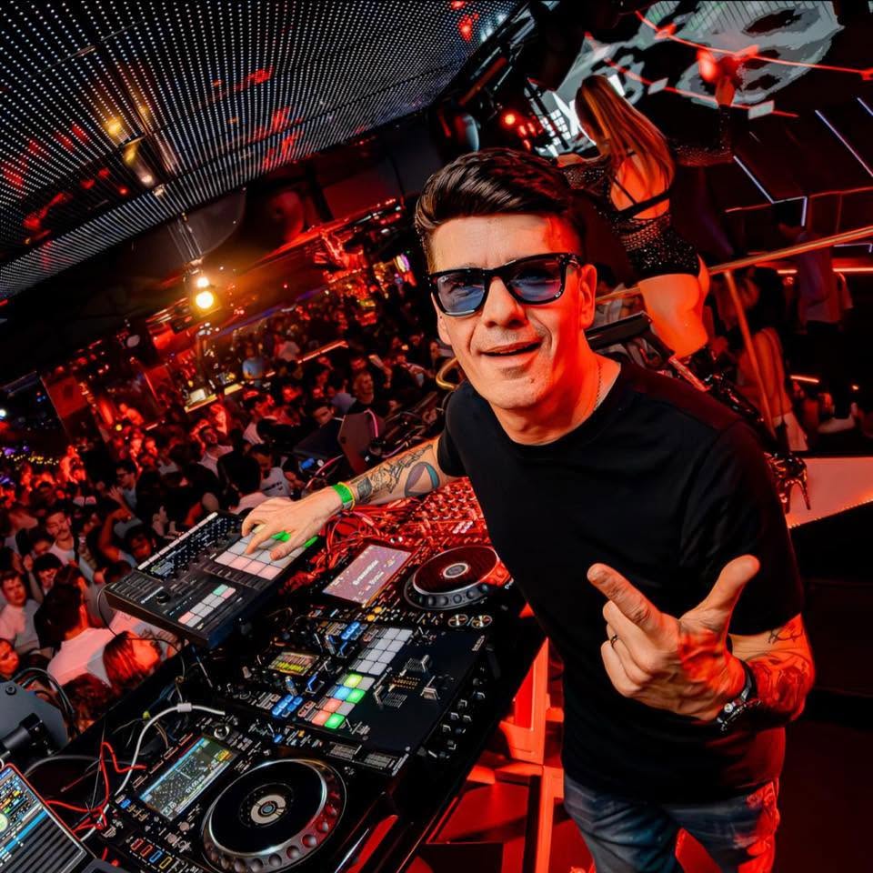 DJ ROXTAR